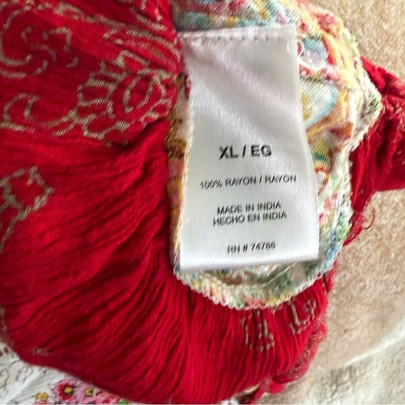 Bila Red and White Embroidered Blouse - Picture 7 of 7